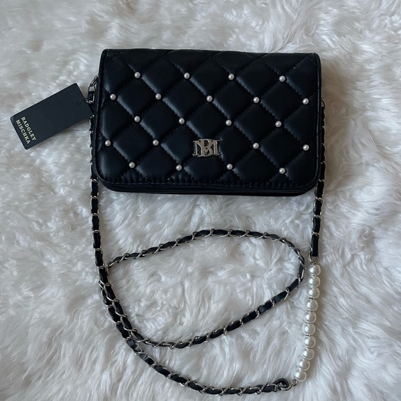 Badgley Mischka Handbags - Badgley Mischka Black Quilted Crossbody with Pearl-Accent Chain